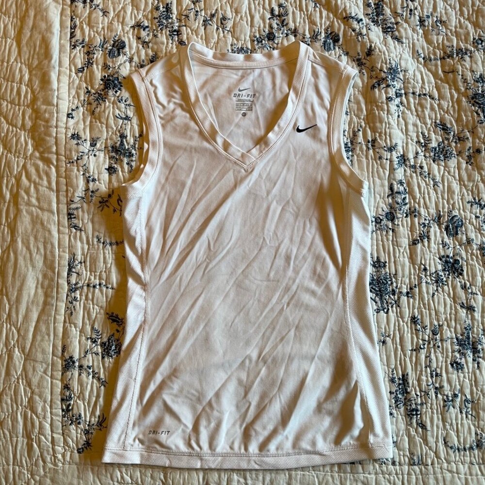 Nike Dri-fit White sleeveless top, Size XS